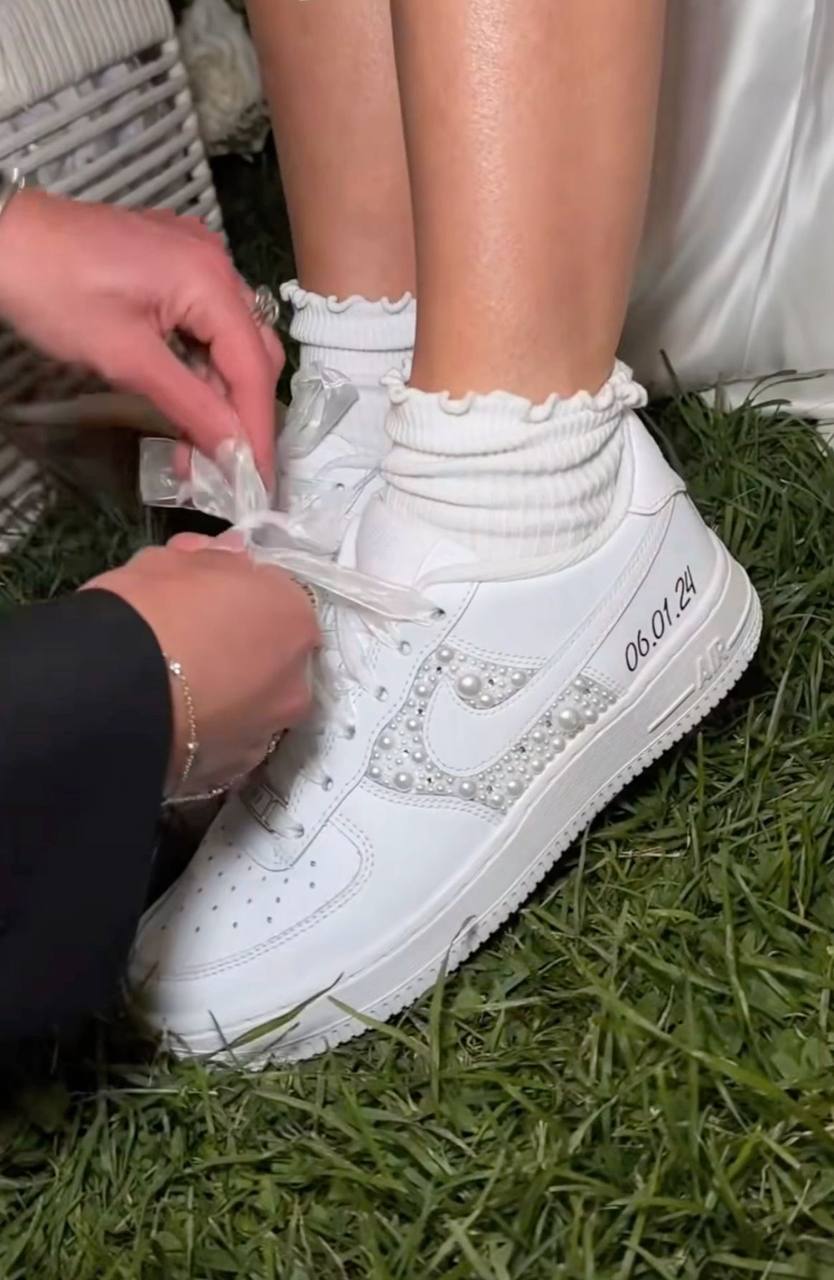 Mrs. Moment - Air Force 1 Custom