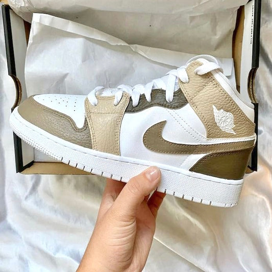 Nude - Jordan 1 Mid